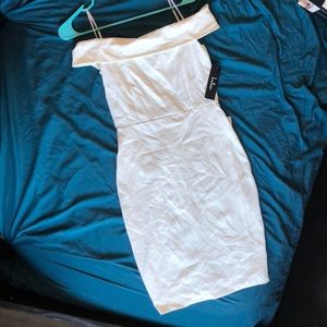 White off the shoulder strapless Lulus dress BNWT